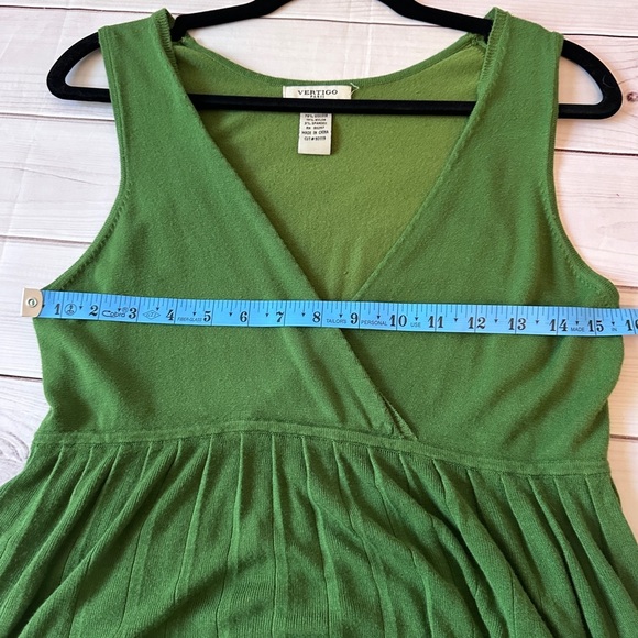 Vertigo Paris Green Sleeveless Knit Top - Size L Lightweight Office Career - Picture 3 of 5